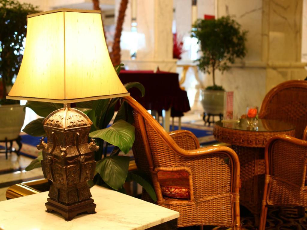 Beijing King Wing Hot Spring Hotel Екстер'єр фото