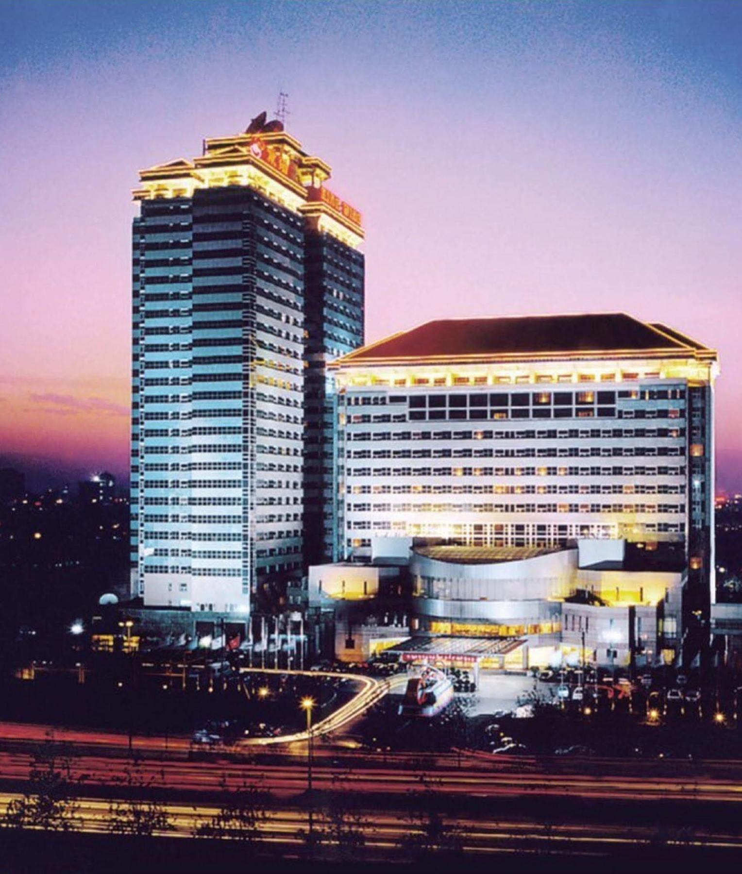 Beijing King Wing Hot Spring Hotel Екстер'єр фото