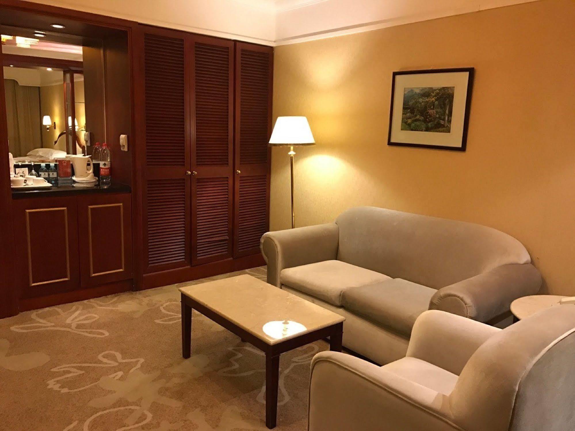 Beijing King Wing Hot Spring Hotel Екстер'єр фото