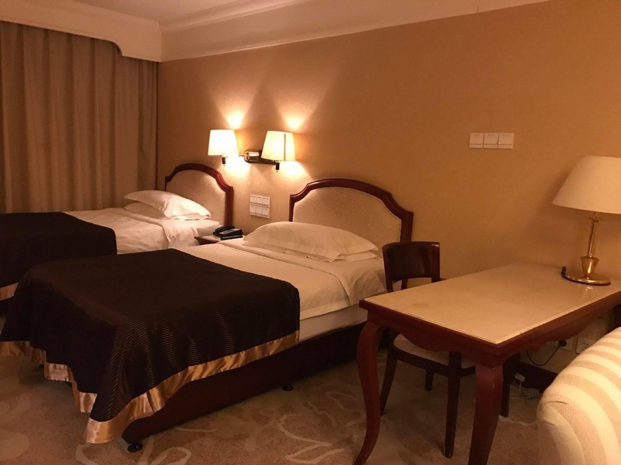 Beijing King Wing Hot Spring Hotel Екстер'єр фото